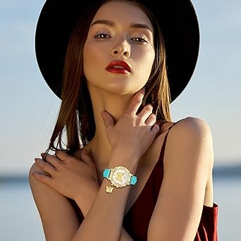 Avaner Damen Uhr Leder Armband Bohemian Schmetterling Butterfly Anhänger Glänzendes PU Leder Analoge Damenuhr Orange für Frauen